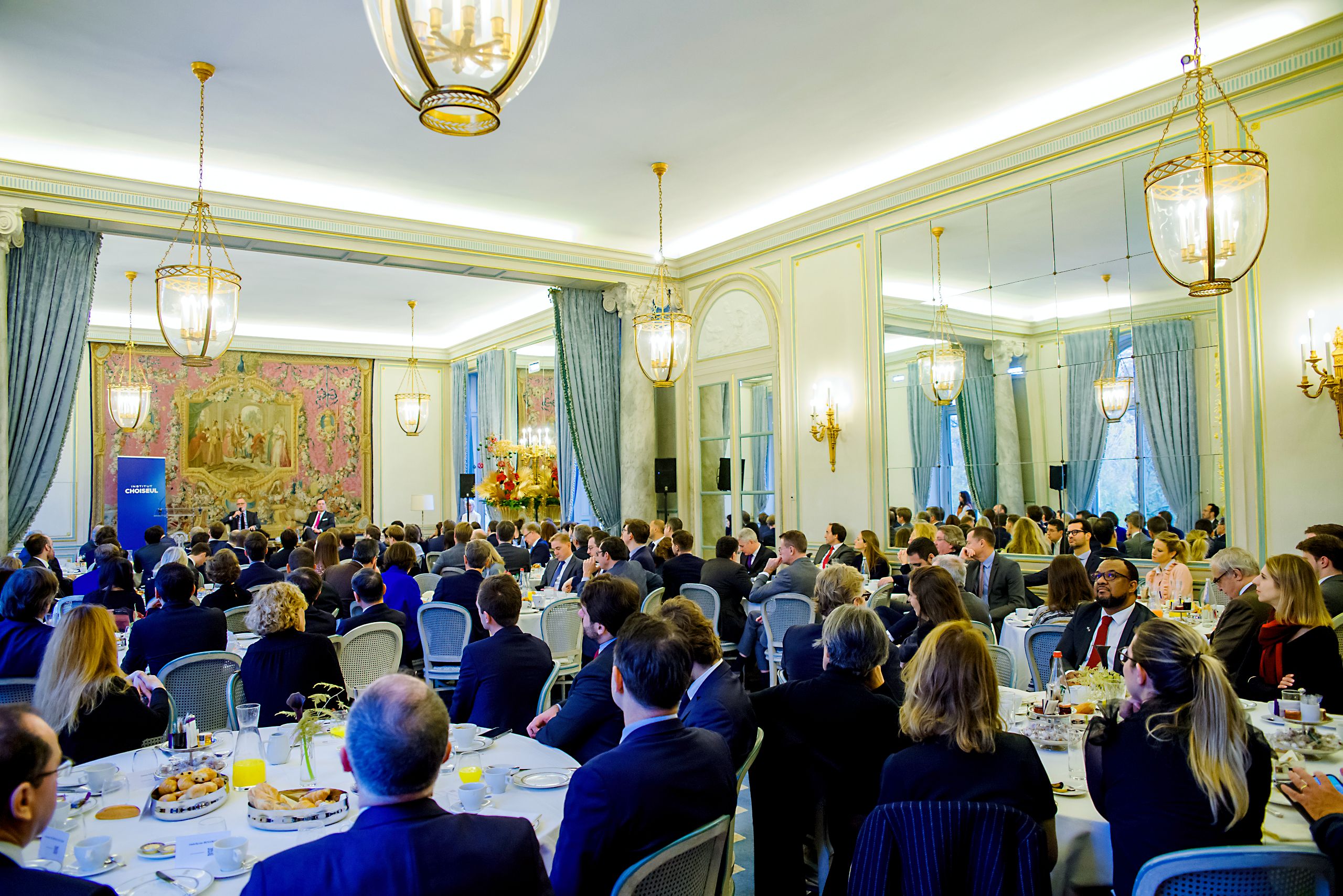 Edouard Philippe, Institut Choiseul